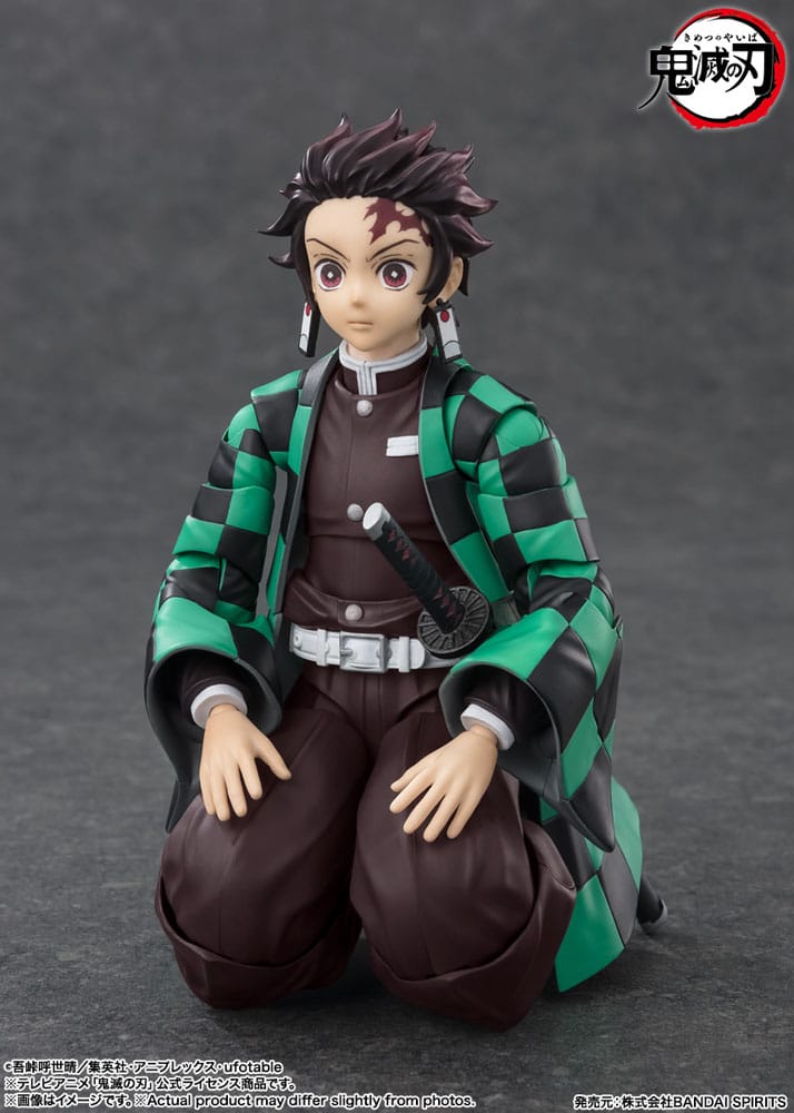 demon-slayer-kimetsu-no-yaiba-s-h-figuarts-action-figure-tanjiro-kamado-14-cm-06