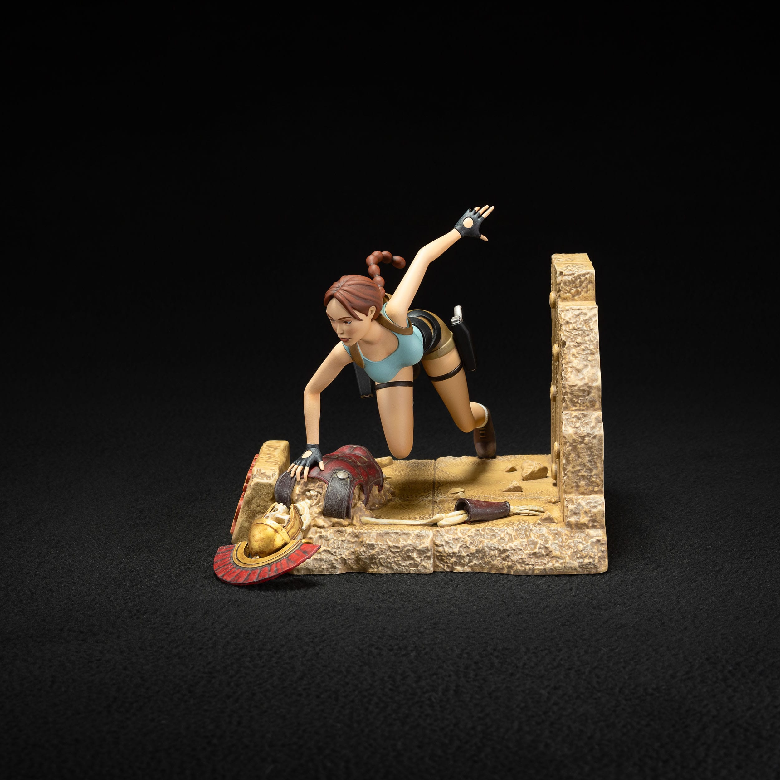 tomb-raider-1996-statua-pvc-lara-croft-classic-era-17-cm-03