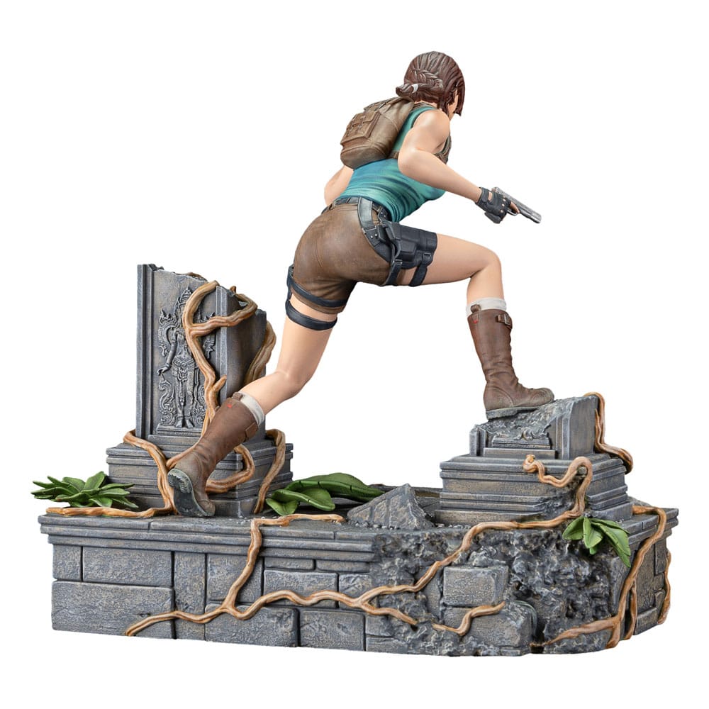 tomb-raider-pvc-statue-lara-croft-24-cm-04
