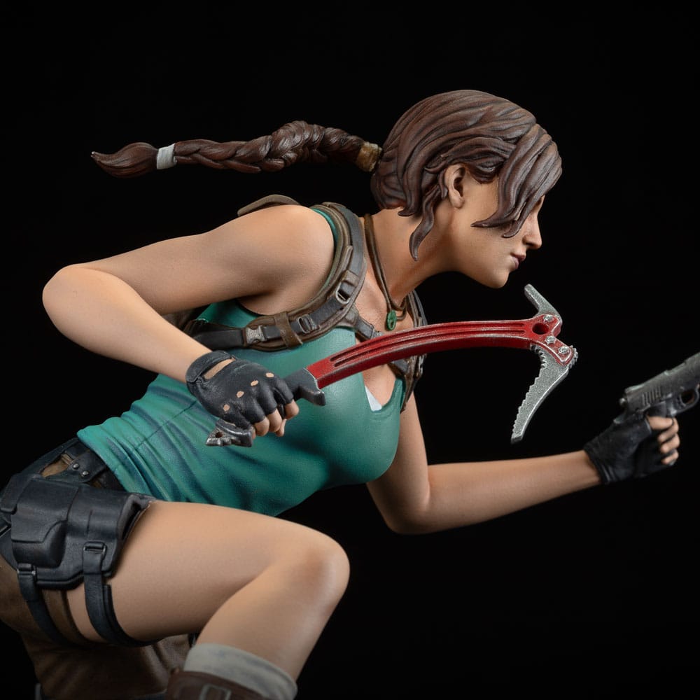 tomb-raider-pvc-statue-lara-croft-24-cm-07